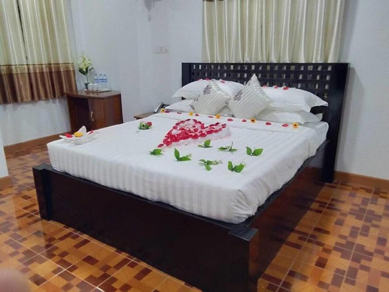 Golden Palace Hotel Hpa-an Dış mekan fotoğraf